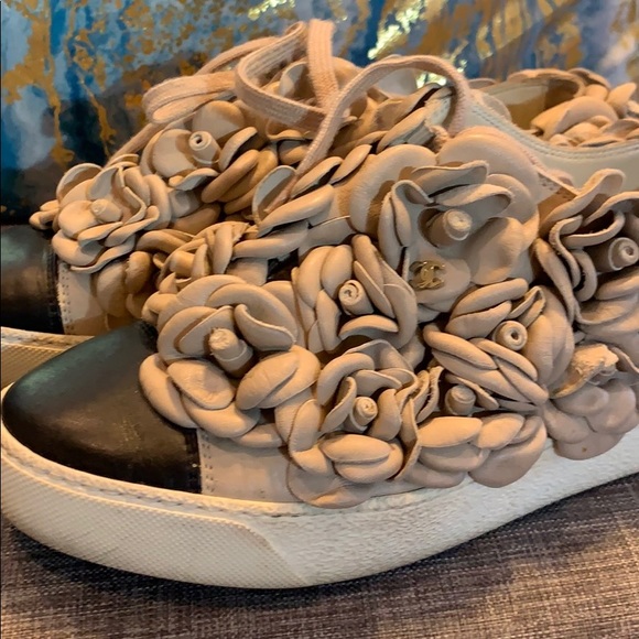 *RARE AUTHENTIC* Chanel Camellia Sneakers 36.5 - Picture 3 of 6
